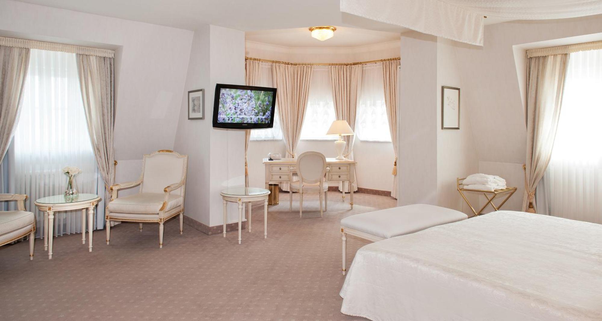 Junior Suite,690357096:JPEG